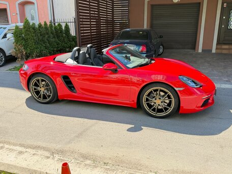 2018 Porsche Boxster IV 718 (982), красный, 5900000 рублей, вид 3