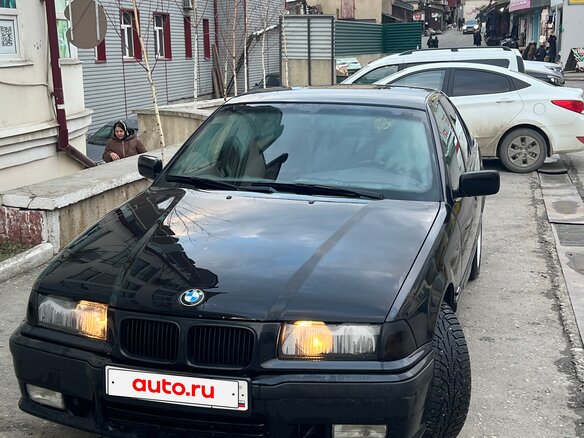 1998 BMW 3 серии 320i III (E36), чёрный, 500000 рублей