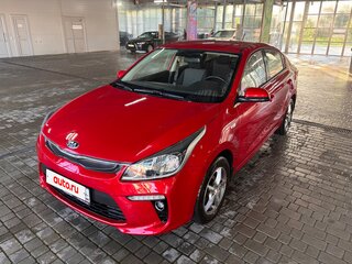 2018 Kia Rio IV, красный, 1350000 рублей, вид 1