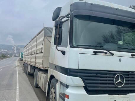 2000 Mercedes-Benz Actros, белый, 1500000 рублей, вид 1