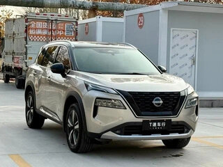 2024 Nissan X-Trail IV, серебристый, 4100000 рублей, вид 3