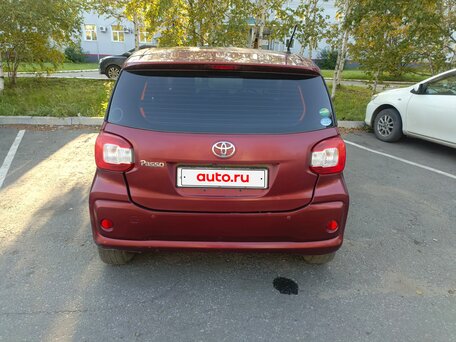 2017 Toyota Passo III, красный, 495000 рублей, вид 5