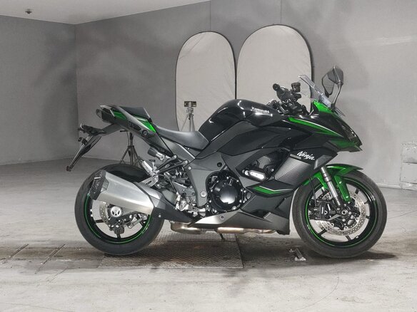 2023 Kawasaki Ninja 1000 SX, чёрный, 1095000 рублей
