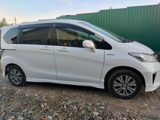 2013 Honda Freed I Рестайлинг, белый, 1200000 рублей, вид 4