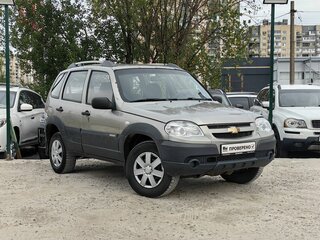 2013 Chevrolet Niva I Рестайлинг, бежевый, 299000 рублей, вид 3