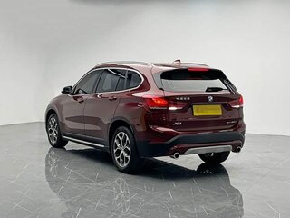 2022 BMW X1 Long 20Li sDrive II (F48) Рестайлинг, красный, 2070000 рублей, вид 4