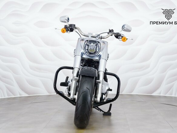 2018 Harley-Davidson Fat Boy, чёрный, 1899000 рублей - вид 3
