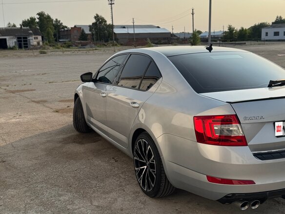 2013 Skoda Octavia III (A7), серебристый, 1290000 рублей - вид 9