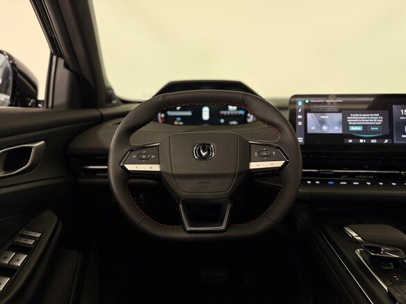 2025 Changan UNI-S I, чёрный, 3179900 рублей - вид 8