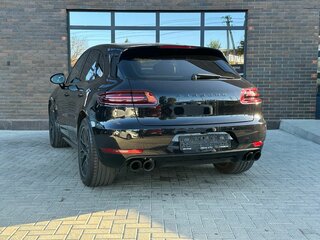 2016 Porsche Macan GTS I, чёрный, 3090000 рублей, вид 3