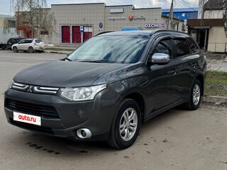 2013 Mitsubishi Outlander III, серый, 1300000 рублей, вид 3