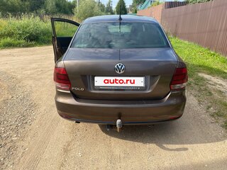 2019 Volkswagen Polo V Рестайлинг, коричневый, 900000 рублей, вид 3
