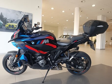 2025 BMW M 1000 XR, чёрный, 3300000 рублей, вид 2