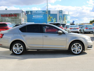 2017 Skoda Octavia III (A7) Рестайлинг, бежевый, 1699000 рублей, вид 4