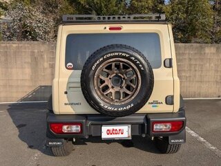 2023 Suzuki Jimny Sierra IV, бежевый, 1780000 рублей, вид 4