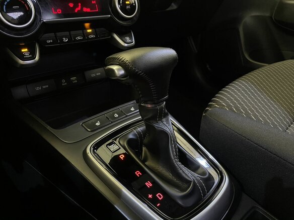 2019 Kia Rio IV, белый - вид 15