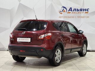 2012 Nissan Qashqai I Рестайлинг, красный, 1120000 рублей, вид 3
