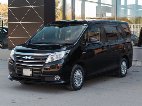 Toyota Noah III (R80)