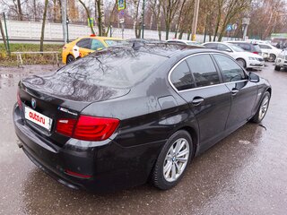 2011 BMW 5 серии 528i VI (F10/F11/F07), чёрный, 1850000 рублей, вид 4