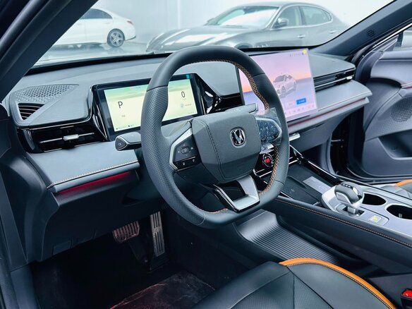 2025 Changan UNI-V I Рестайлинг 2, чёрный, 3191000 рублей - вид 14