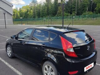 2013 Hyundai Solaris I, чёрный, 650000 рублей, вид 5