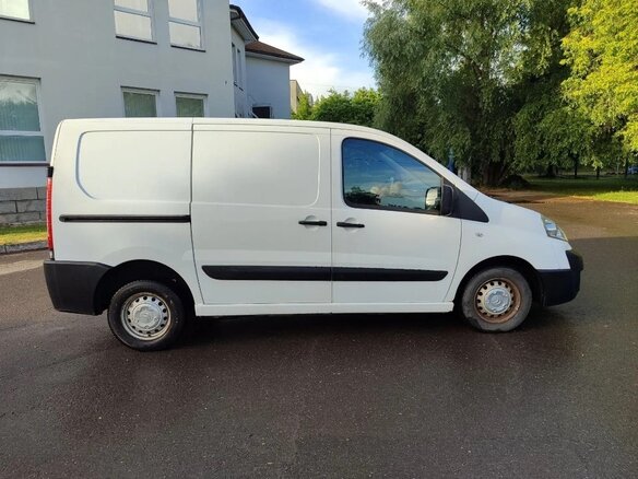2016 Citroen Jumpy II Рестайлинг, белый - вид 3