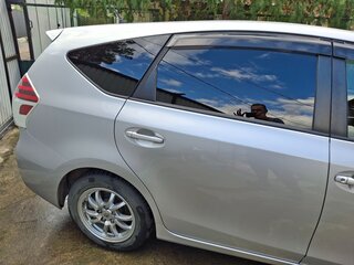 2019 Toyota Prius Alpha I (ZVW40/41) Рестайлинг, серебристый, 1900000 рублей, вид 4