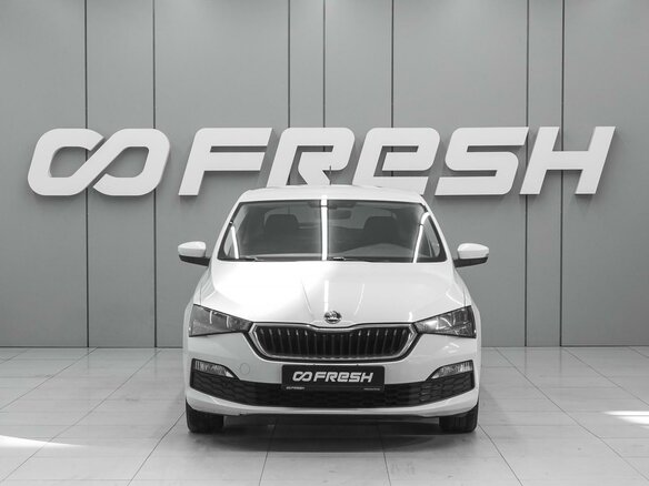 2022 Skoda Rapid II, белый, 1730000 рублей - вид 2
