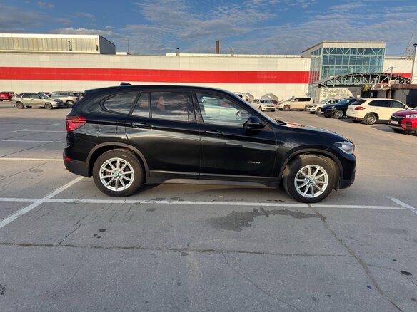 2017 BMW X1 20i xDrive II (F48), чёрный, 2250000 рублей - вид 7