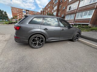2021 Audi Q7 45 TDI II (4M) Рестайлинг, серый, 5700000 рублей, вид 3