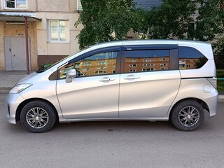 2014 Honda Freed I Рестайлинг, серый, 1170000 рублей, вид 4