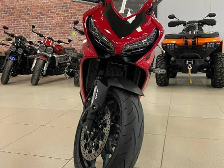2024 Honda CBR 650R, красный, 1280000 рублей, вид 4