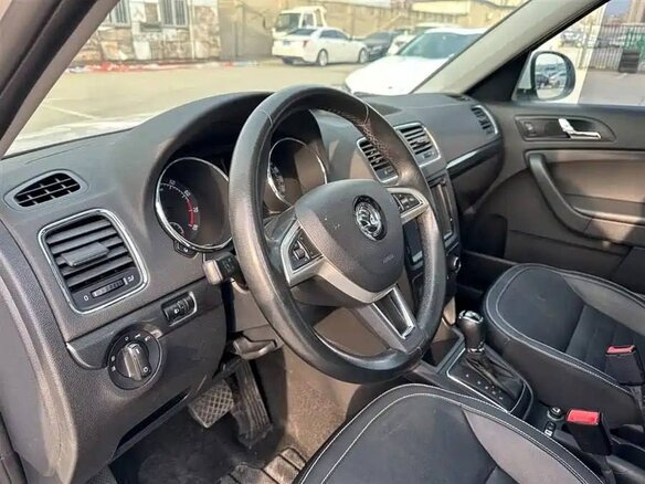 2017 Skoda Yeti I Рестайлинг, белый, 1280000 рублей - вид 7