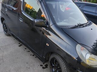 1999 Toyota FunCargo, чёрный, 400000 рублей, вид 4