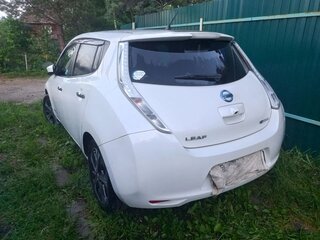 2016 Nissan Leaf (EM57) I (ZE0/AZE0), серебристый, 999999 рублей, вид 3