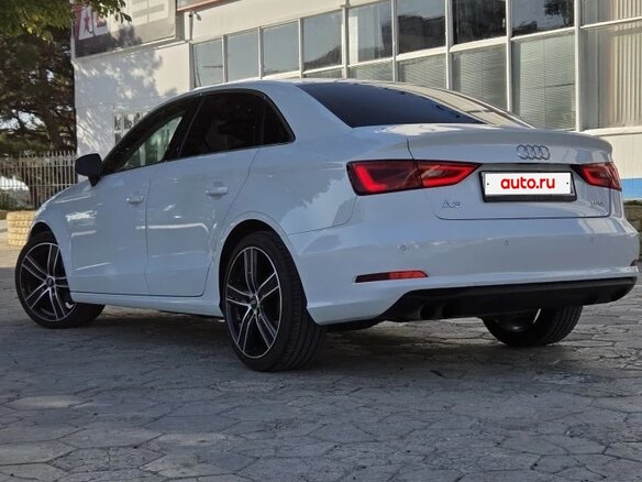 2015 Audi A3 III (8V), белый, 1900000 рублей - вид 9