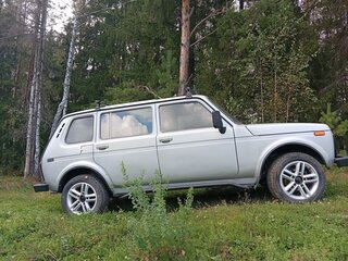 2004 Lada (ВАЗ) 2131 (4x4) 213105 I, серебристый, 400000 рублей, вид 4
