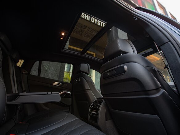 2025 BMW X6 40i III (G06) Рестайлинг, чёрный, 11350000 рублей - вид 22