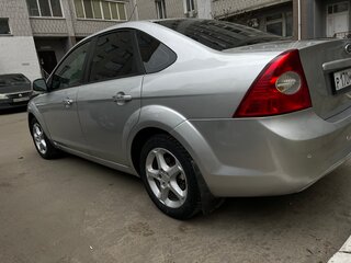2011 Ford Focus II Рестайлинг, серебристый, 470000 рублей, вид 3