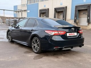 2017 Toyota Camry VIII (XV70), синий, 2300000 рублей, вид 3