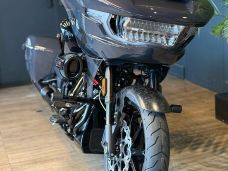 2026 Harley-Davidson CVO Road Glide ST, серый, 6500000 рублей, вид 5