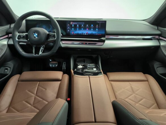 2025 BMW 5 серии 530i xDrive VIII (G60/G61/G68), чёрный, 9990000 рублей - вид 6