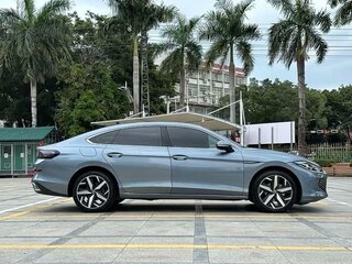 2023 Volkswagen Lamando L II, серебристый, 1900000 рублей, вид 4