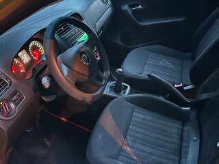 2018 Volkswagen Polo V Рестайлинг, жёлтый, 480000 рублей, вид 5