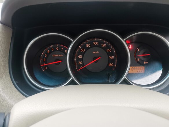 2004 Nissan Tiida I, серый, 390000 рублей - вид 6