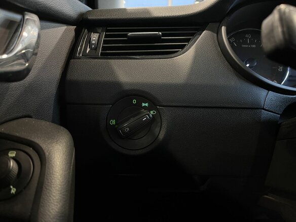 2017 Skoda Octavia III (A7) Рестайлинг, белый, 1540000 рублей - вид 31