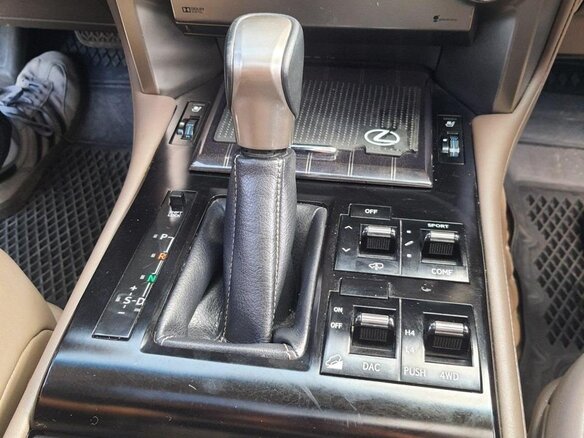 2020 Lexus GX 460 II Рестайлинг 2, коричневый, 7300000 рублей - вид 14