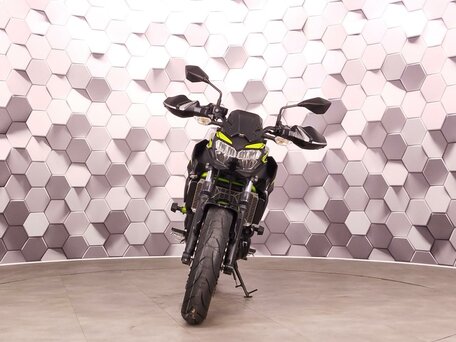2020 Kawasaki Z 650, чёрный, 699000 рублей, вид 5