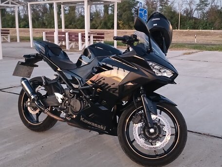 2019 Kawasaki Ninja 400, чёрный, 580000 рублей, вид 1