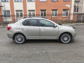 2015 Renault Logan II, бежевый, 600000 рублей, вид 3